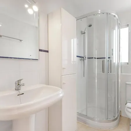 Lovelyloft Alfin Apartment
